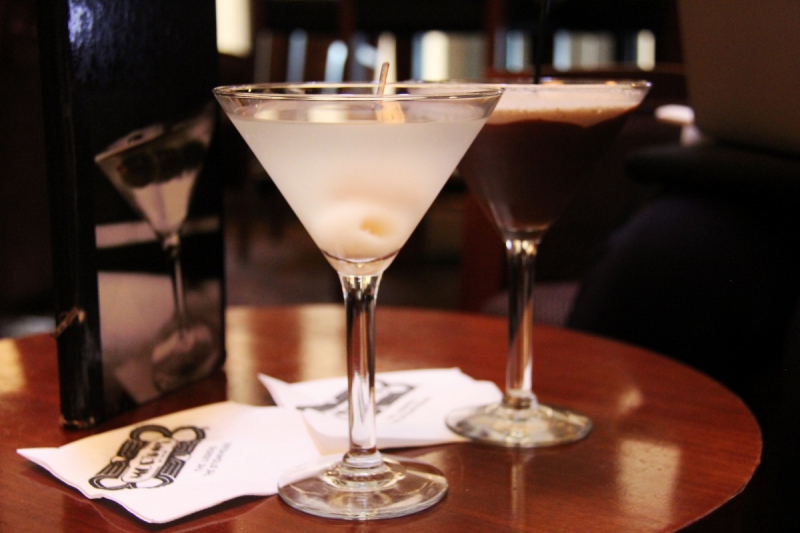 brasserie-UTELLE-min_martini_bar_lychee_chocolate_alcohol_liquor_happy_hour_happy-910161